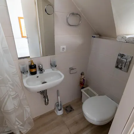 Klara Vracar 90 M2, Dve I Po Spavace Sobe Lejlighed Beograd