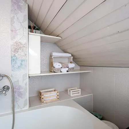 Klara Vracar 90 M2, Dve I Po Spavace Sobe *