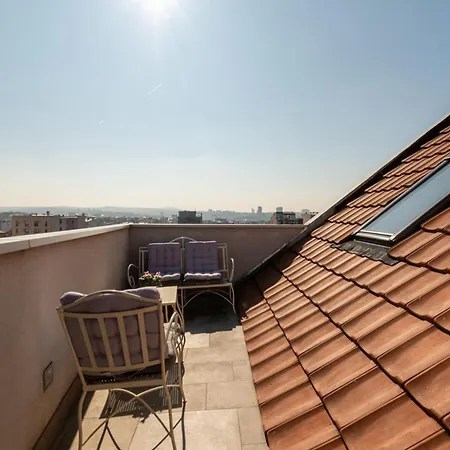 Klara Vracar 90 M2, Dve I Po Spavace Sobe *