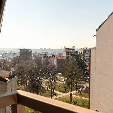 Klara Vracar 90 M2, Dve I Po Spavace Sobe 公寓