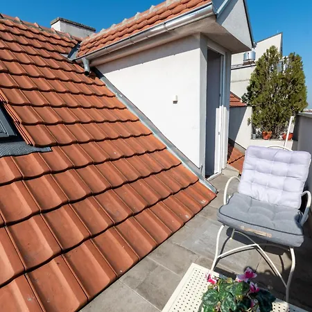 公寓 Klara Vracar 90 M2, Dve I Po Spavace Sobe